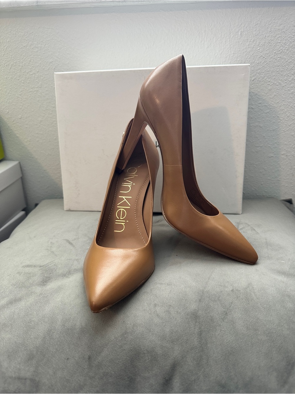 Calvin Klein Camel/Tan Pointed-Toe Leather Pumps